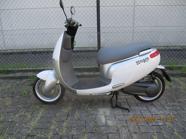 Agm eco ecooter - snorscooter - e1 s - scooter - afbeelding 1 van  13