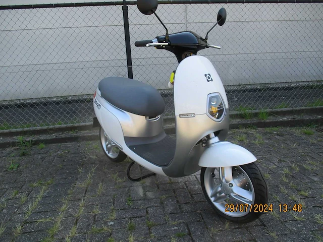 Agm eco ecooter - snorscooter - e1 s - scooter - afbeelding 9 van  13