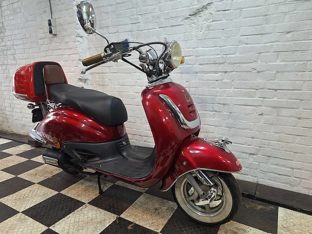 Agm grande retro 25km snorscooter 4-takt - afbeelding 6 van  7