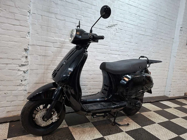 Agm vx 25 km snorscooter 4takt - afbeelding 2 van  7