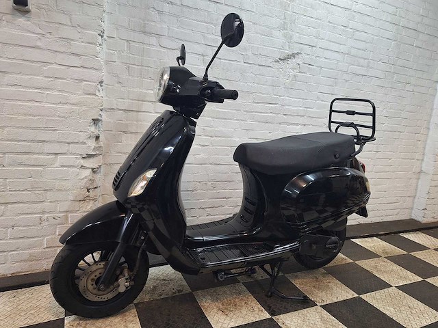 Agm vx riva 25 km snorscooter 4takt - afbeelding 2 van  7