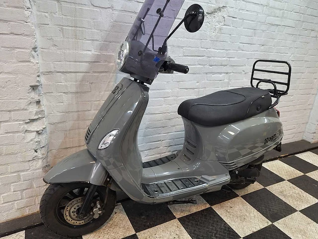 Agm vx50 45 km bromscooter 4takt - afbeelding 2 van  7