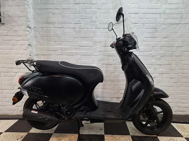 Agm vx50 riva 25km snorscooter 4-takt - afbeelding 5 van  7