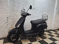 Agm vx50 riva 45 km bromscooter 4takt - afbeelding 2 van  7