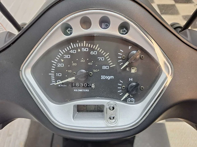 Agm vx50 riva 45 km bromscooter 4takt - afbeelding 4 van  7