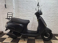 Agm vx50 riva 45 km bromscooter 4takt - afbeelding 6 van  7