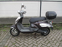 Agm znen - snorscooter - legend (zn50qt-e5) - scooter - afbeelding 1 van  11