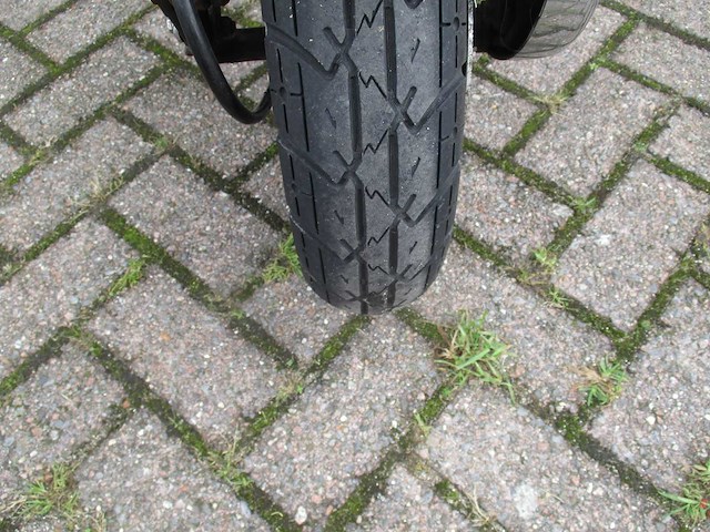 Agm znen - snorscooter - legend (zn50qt-e5) - scooter - afbeelding 6 van  11