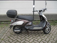 Agm znen - snorscooter - legend (zn50qt-e5) - scooter - afbeelding 8 van  11