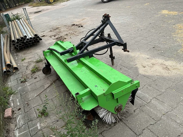 Agrar bema straatveegmachine - afbeelding 8 van  12