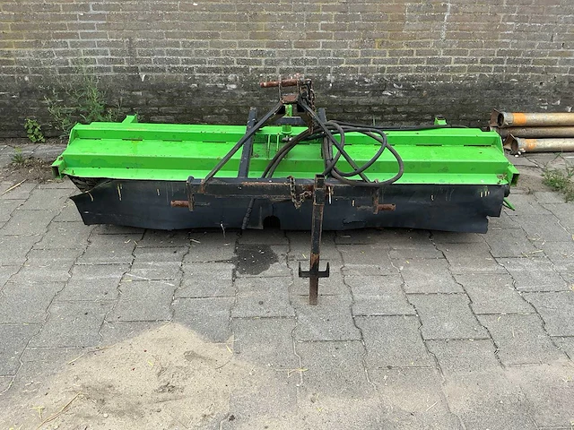 Agrar bema straatveegmachine - afbeelding 10 van  12