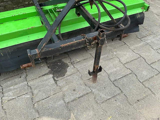 Agrar bema straatveegmachine - afbeelding 11 van  12