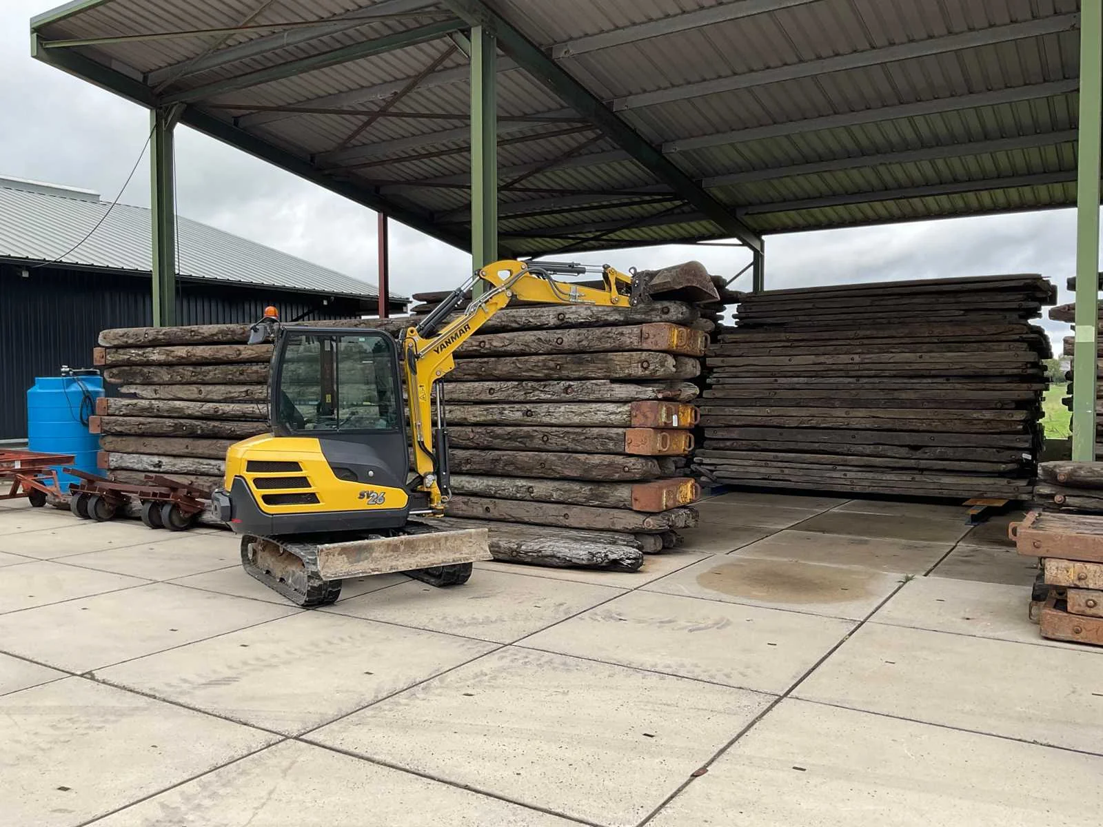 Agrarische machines, aanhangwagens, lasapparatuur en draglineschotten