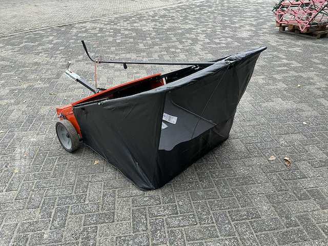 Agri fab 45-04924 112 cm blad/gazon veegmachine - afbeelding 10 van  16