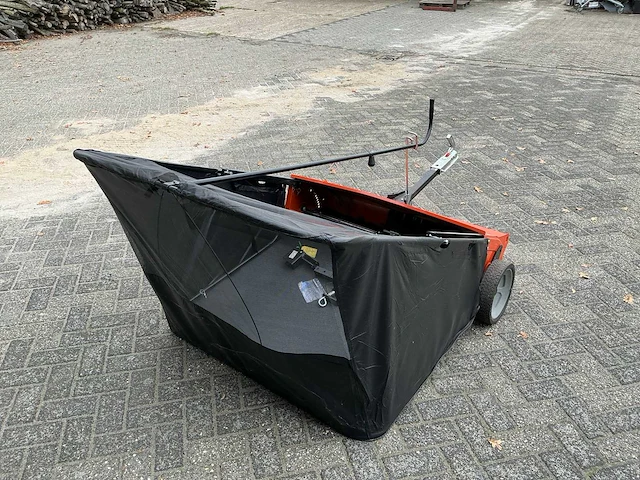 Agri fab 45-04924 112 cm blad/gazon veegmachine - afbeelding 13 van  16