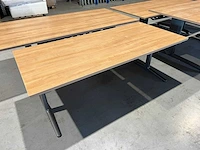 Ahrend - in hoogte verstelbaar - desk - afbeelding 1 van  1