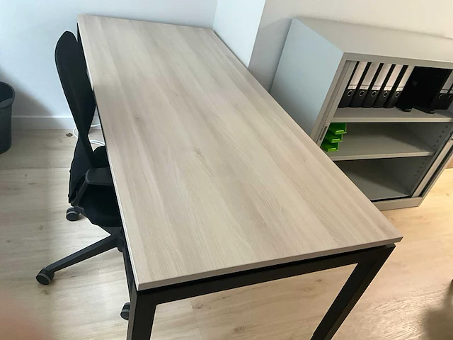 Ahrend bureau (2x) - afbeelding 1 van  7