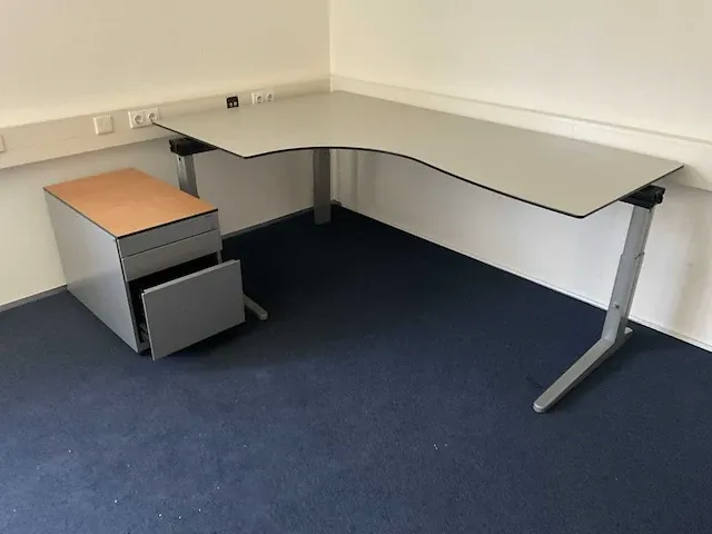 Ahrend bureau (4x) - afbeelding 3 van  6