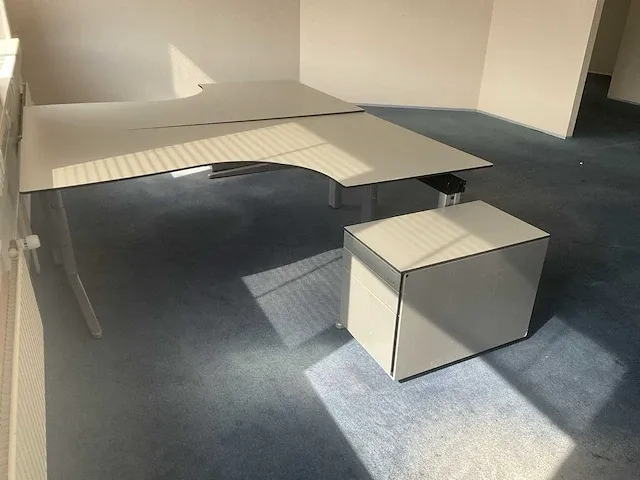 Ahrend bureau (6x) - afbeelding 6 van  7
