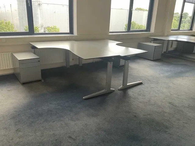 Ahrend bureau (6x) - afbeelding 1 van  8