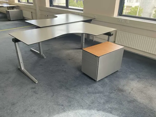 Ahrend bureau (7x) - afbeelding 3 van  12