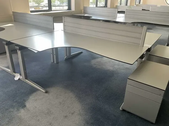 Ahrend bureau (9x) - afbeelding 3 van  9