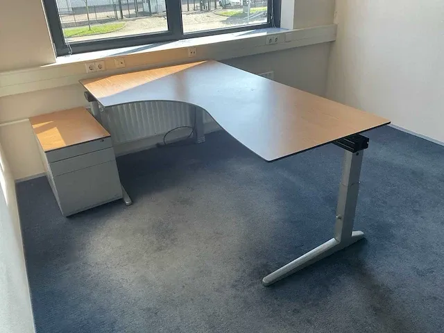 Ahrend bureau (9x) - afbeelding 5 van  9