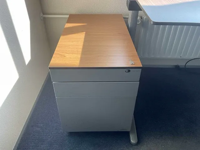Ahrend bureau (9x) - afbeelding 6 van  9