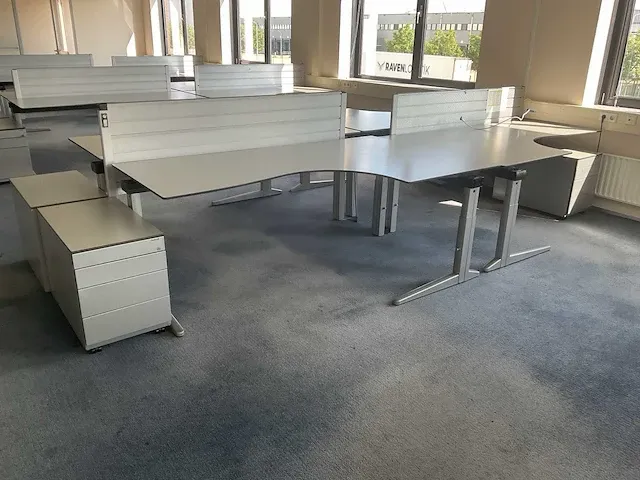 Ahrend bureau (9x) - afbeelding 3 van  9