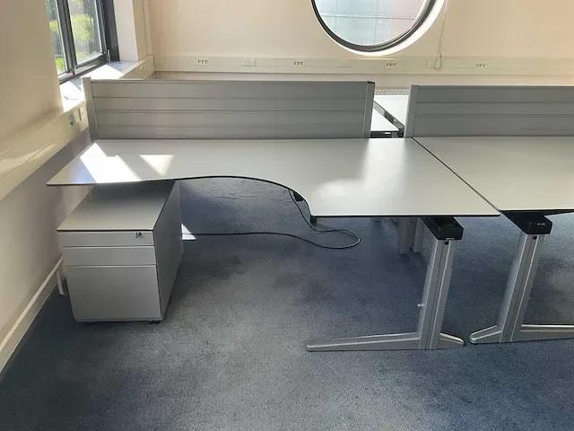 Ahrend bureau (9x) - afbeelding 5 van  9