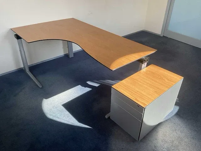 Ahrend bureau (9x) - afbeelding 6 van  9