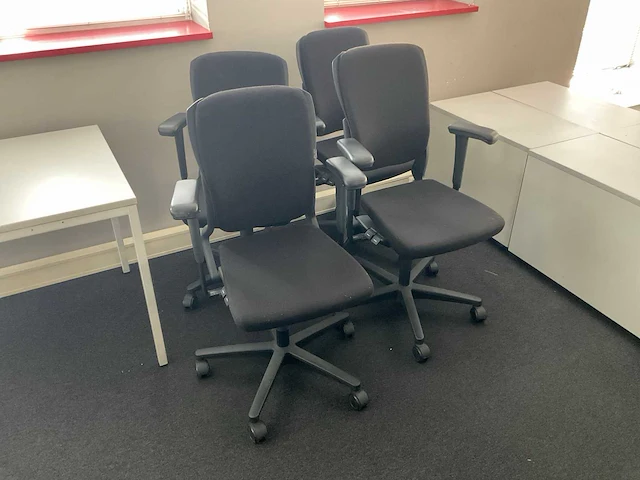 Ahrend bureaustoel (4x) - afbeelding 2 van  3