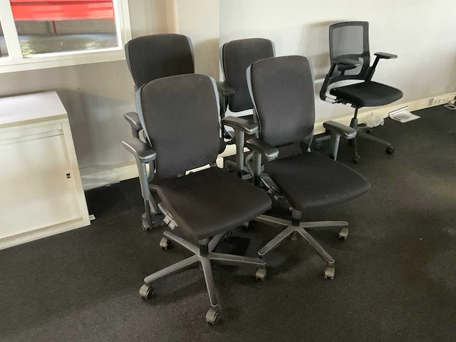 Ahrend bureaustoel (4x) - afbeelding 2 van  3