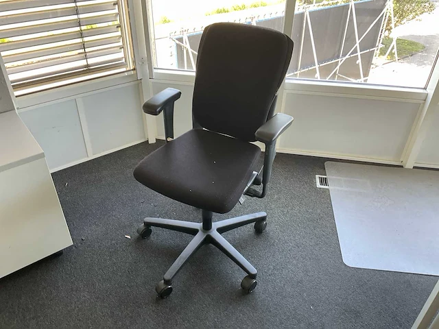 Ahrend bureaustoel - afbeelding 1 van  3