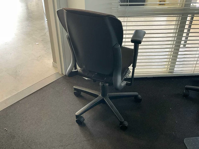 Ahrend bureaustoel - afbeelding 3 van  3
