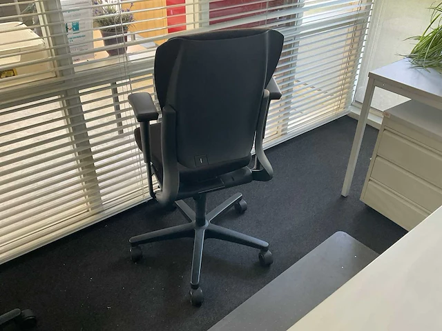 Ahrend bureaustoel - afbeelding 3 van  3