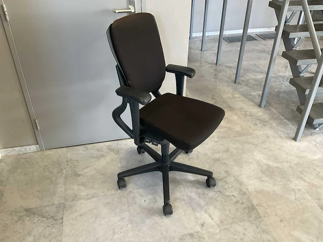 Ahrend bureaustoel - afbeelding 2 van  3