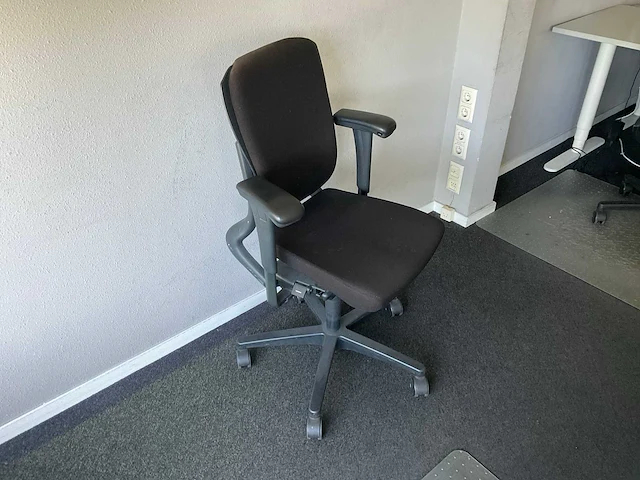 Ahrend bureaustoel - afbeelding 2 van  3