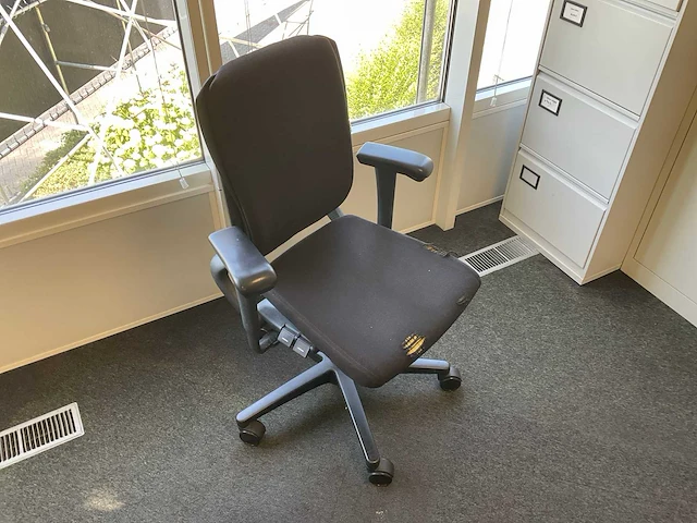Ahrend bureaustoel - afbeelding 2 van  3