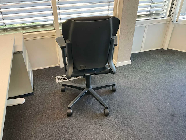 Ahrend bureaustoel - afbeelding 3 van  3