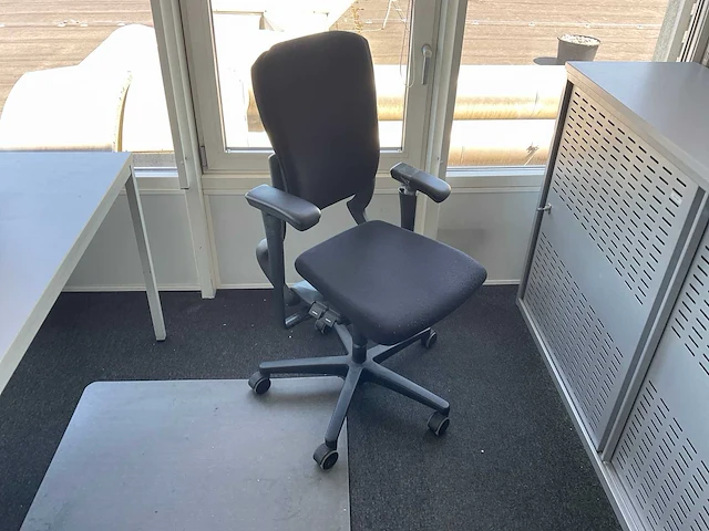 Ahrend bureaustoel - afbeelding 2 van  3
