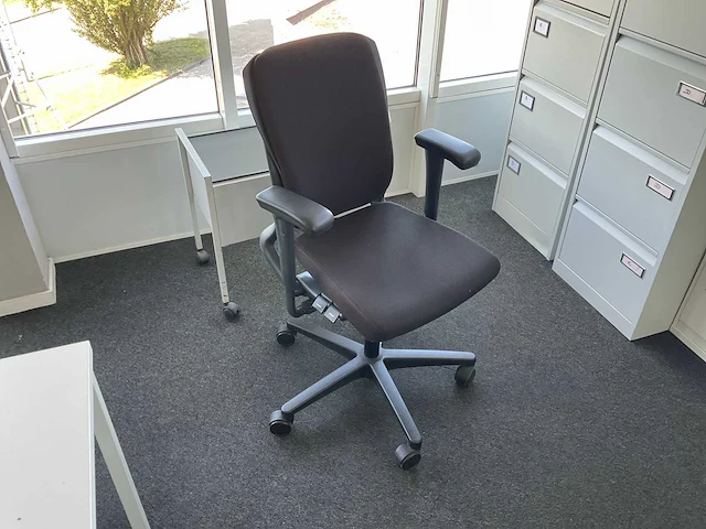 Ahrend bureaustoel - afbeelding 2 van  3