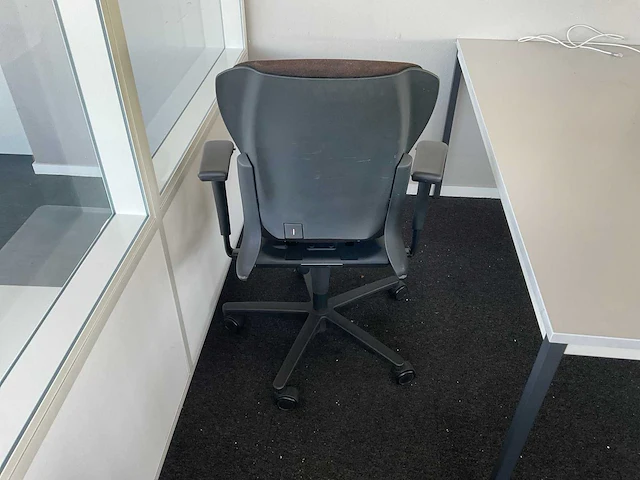 Ahrend bureaustoel - afbeelding 3 van  3