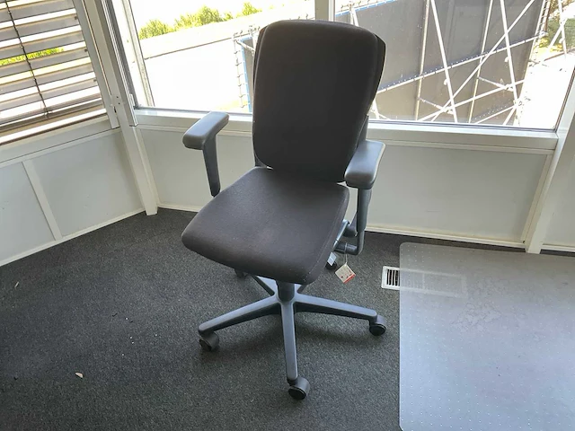 Ahrend bureaustoel - afbeelding 1 van  3