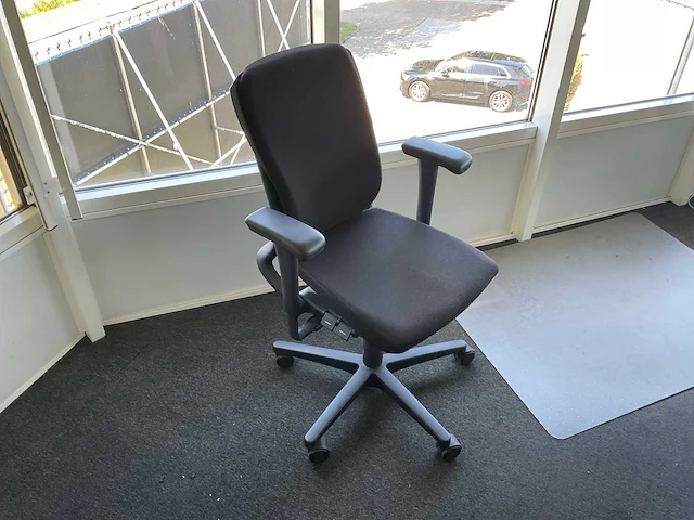 Ahrend bureaustoel - afbeelding 2 van  3