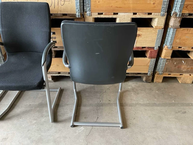 Ahrend vergaderstoel (4x) - afbeelding 2 van  2