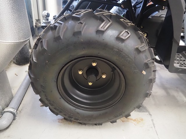 Aiii - afbeelding 2 van  13