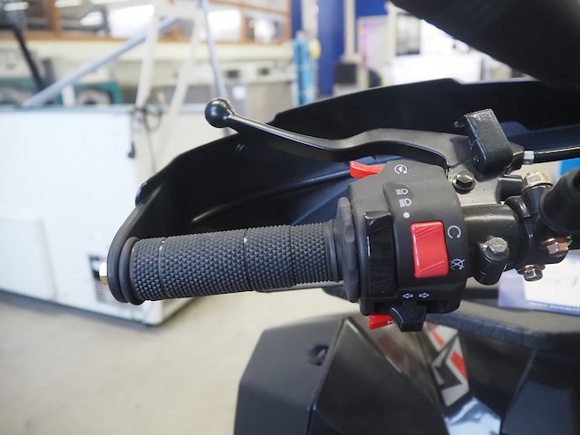 Aiii - afbeelding 11 van  13