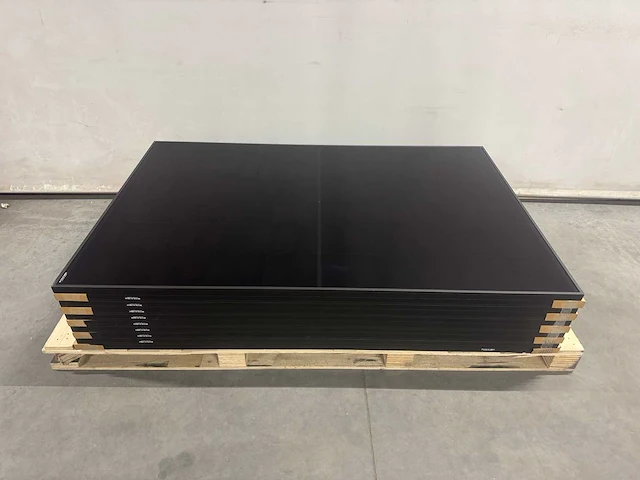 Aiko - set van 10 zonnepanelen (440 wp) en solax 4.2k omvormer - afbeelding 3 van  10