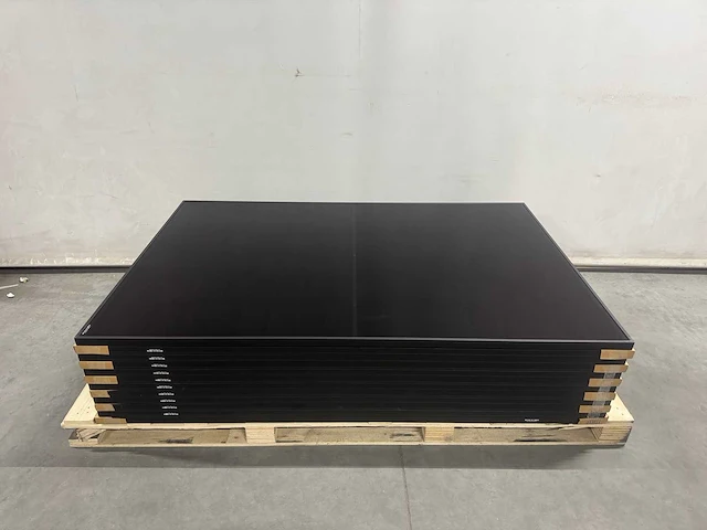 Aiko - set van 10 zonnepanelen (440 wp) en sungrow 4.0k omvormer - afbeelding 2 van  8
